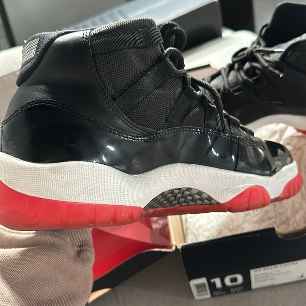 Jordan retro 11 bred 2011 - Picture 4 of 6
